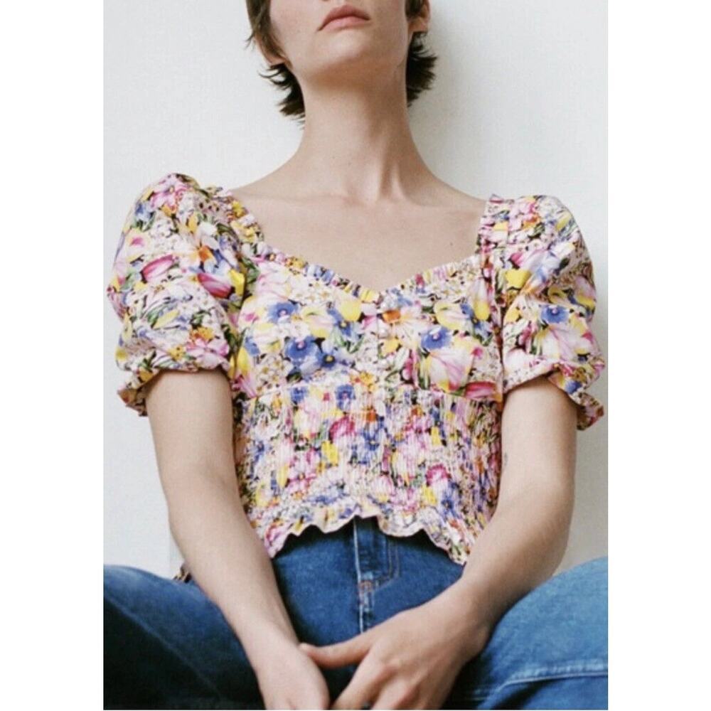 ZARA Vibrant Floral Puff Sleeve Sweetheart Smocked Crop Blouse Size Small